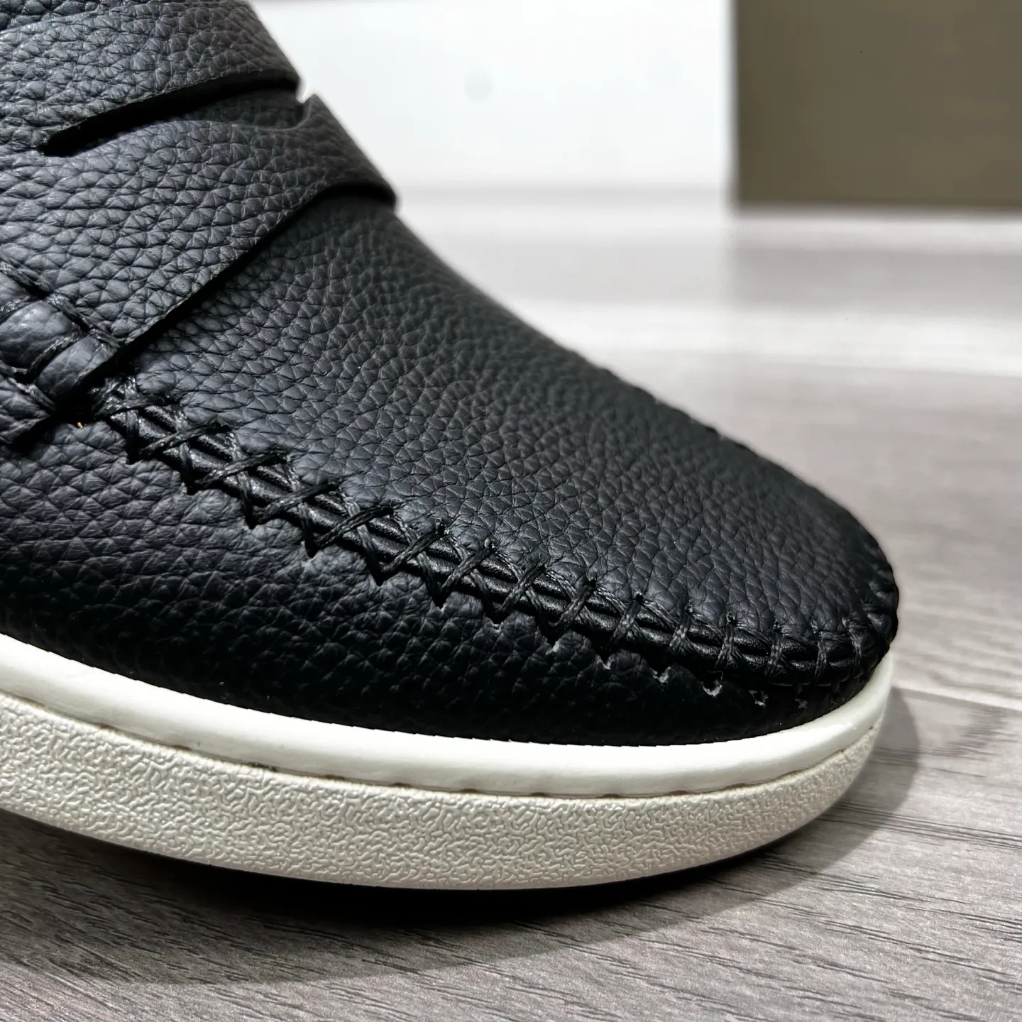 Ex-factory price 480 BV〰️Purely handmade classic men's beanie shoes👉👉driving shoes, slip-on shoes, made of Italian imported cowhide, 💕water-dyed cowhide lining, 🔊original outsole, waterproof platform design, comfortable for the feet. A good choice for traveling and driving, three colors available, code number: 38-44, (45 can be customized)